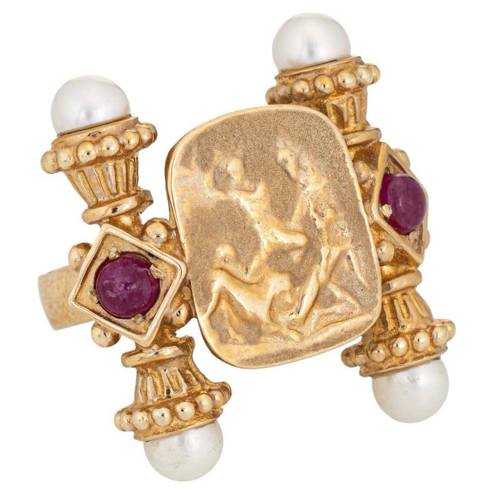 Stylish Italian Tagliamonte ring crafted in 14 karat yellow gold.